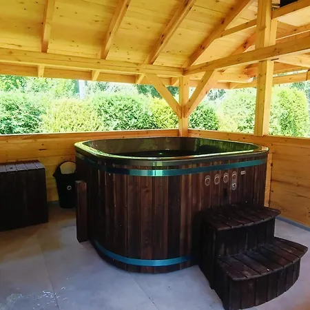 For 3 People With Terrace Appartamento Łapsze Niżne